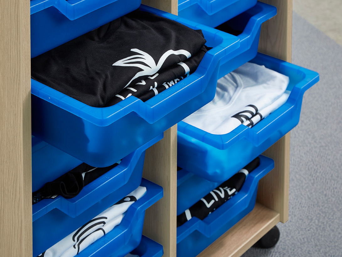 Tote Storage Range